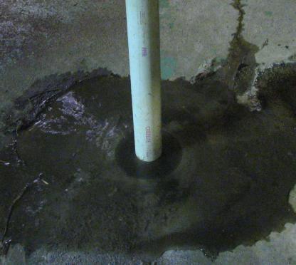 Floor drain with standpipe plug